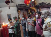 Cegah Kerumunan,Ade Yasin Tinjau Langsung Perayaan Imlek Di Rumah Ibadah Hoktek Bio