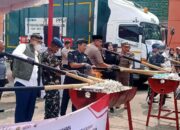 Kepala Kantor Wilayah Ditjen Bea Cukai Jawa Barat, Musnahkan Rokok Ilegal Dan Miras Disaksikan Bupati Bogor