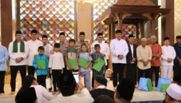 Doa Bersama Sekaligus Beri Santunan Anak Yatim Diakhir Tahun 2025
